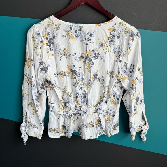 Abercrombie & Fitch White Cream Peplum Tie Front Blouse - Picture 3 of 8